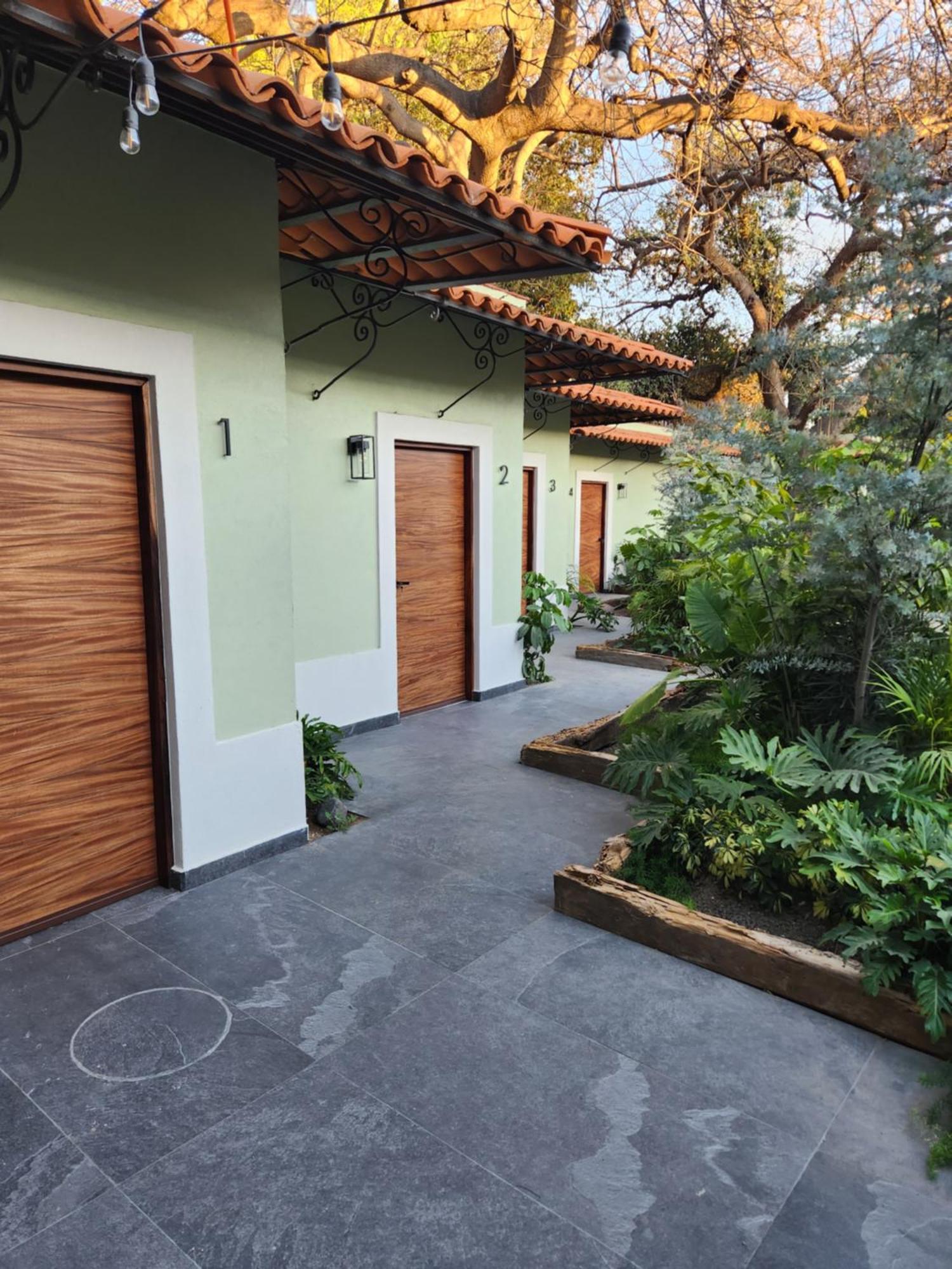 Hotel Boutique Villa Escondida, A Pasos De Lo Mejor En Tlaquepaque Extérieur photo