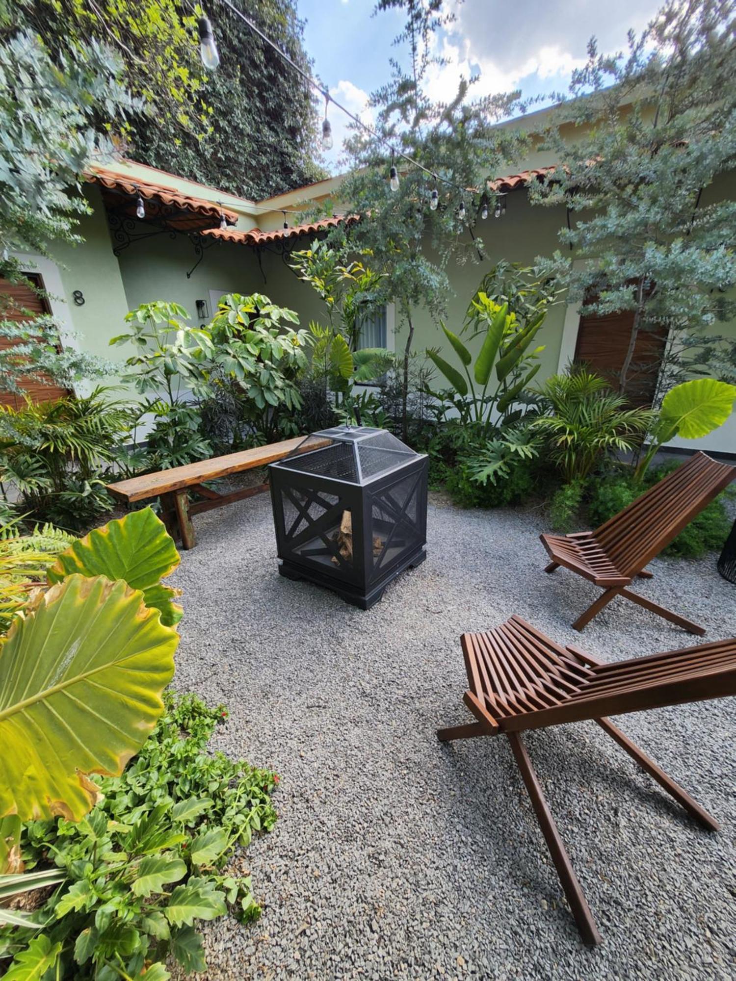 Hotel Boutique Villa Escondida, A Pasos De Lo Mejor En Tlaquepaque Extérieur photo